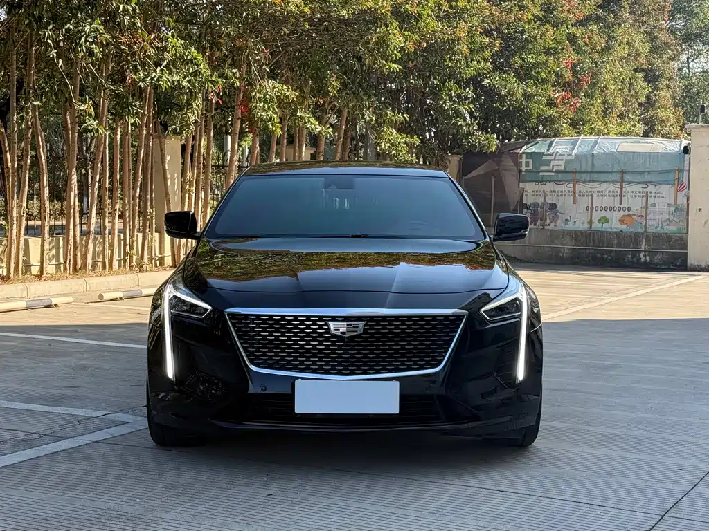 CADILLAC CT6