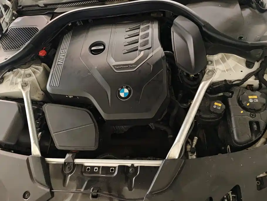 BMW 5 Series — миниатюра 10