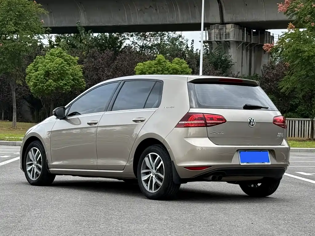 Volkswagen Golf — миниатюра 4
