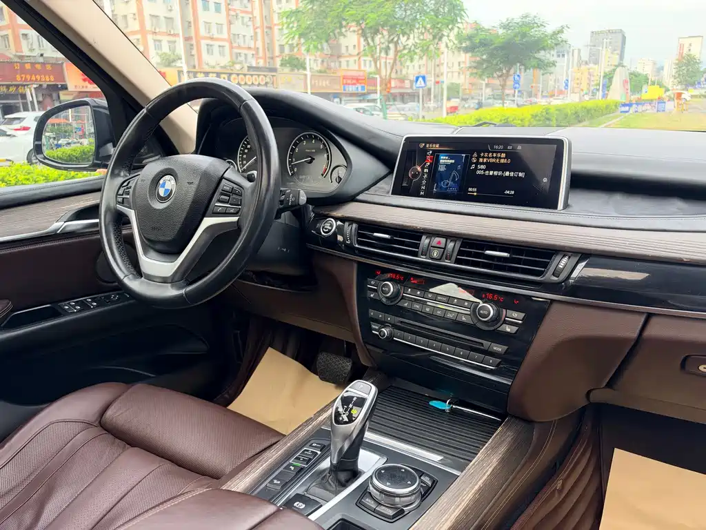 BMW X5 (Import) — миниатюра 17