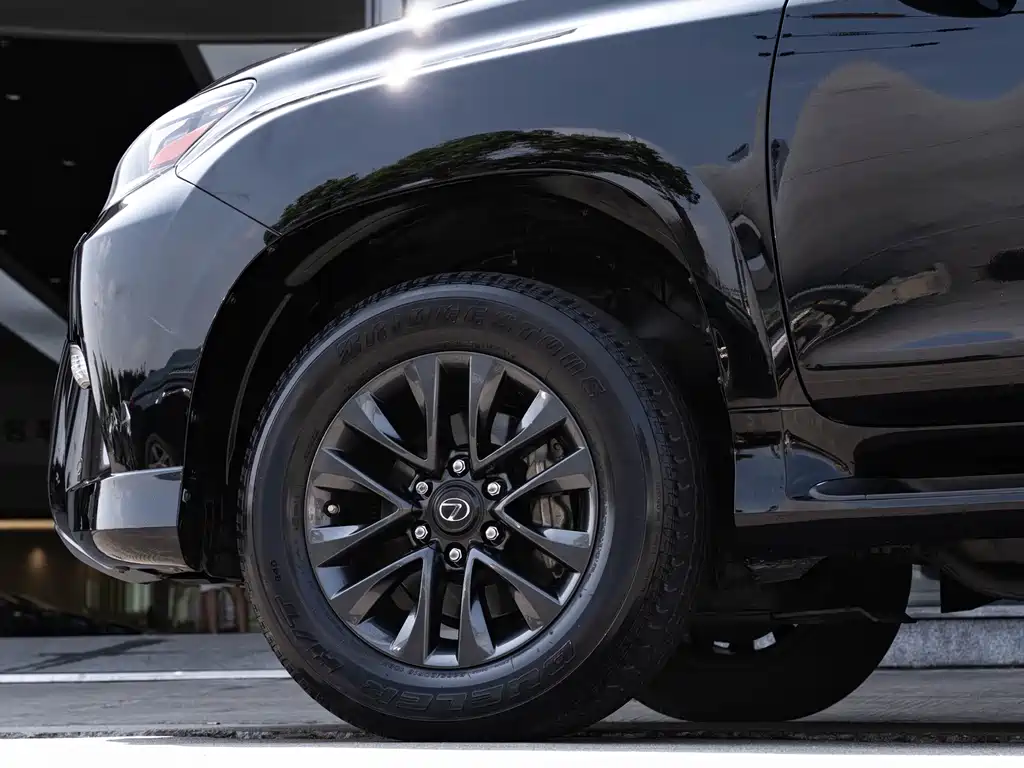 Lexus GX 2022 460 7 мест