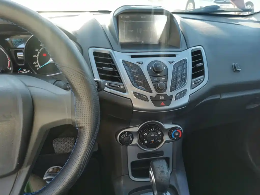 Ford Fiesta — миниатюра 13