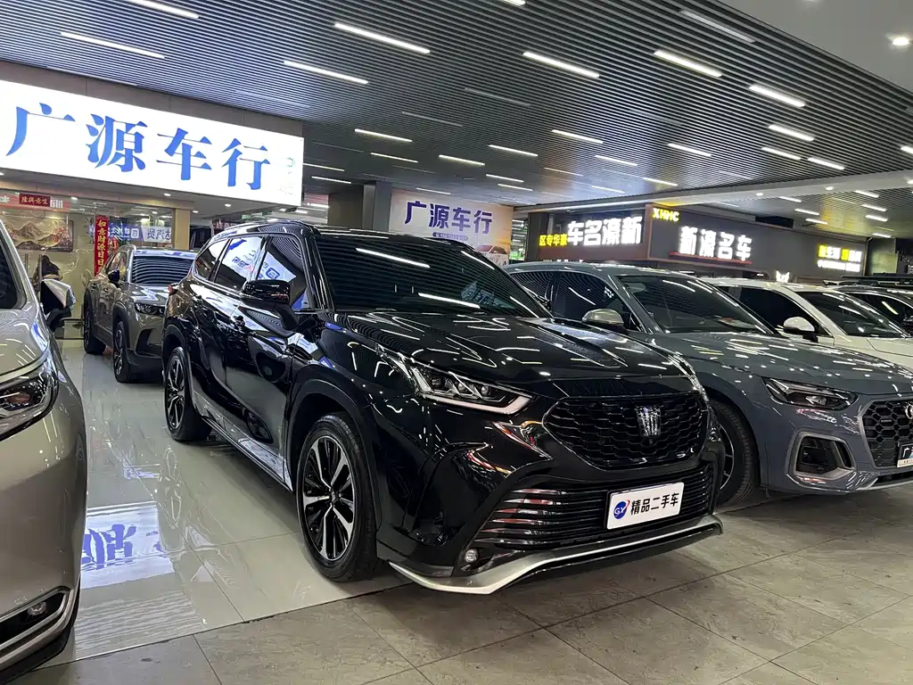 Toyota Crown Kluger — миниатюра 6