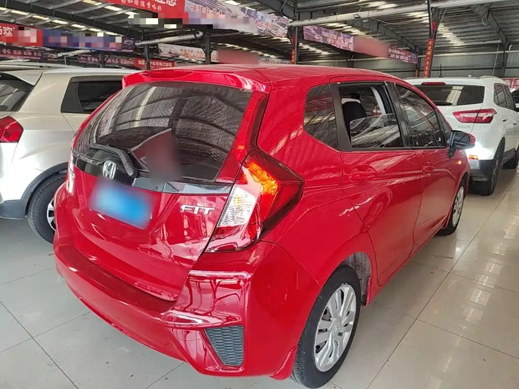 Honda Fit — миниатюра 7
