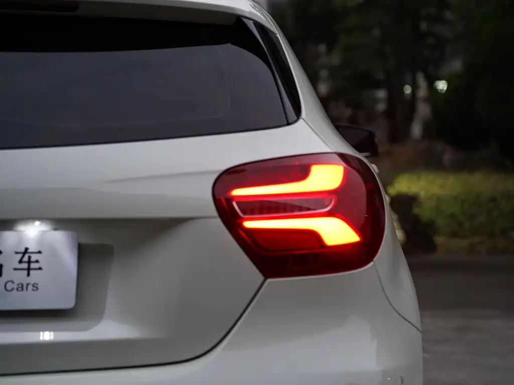 MERCEDES-BENZ A CLASS