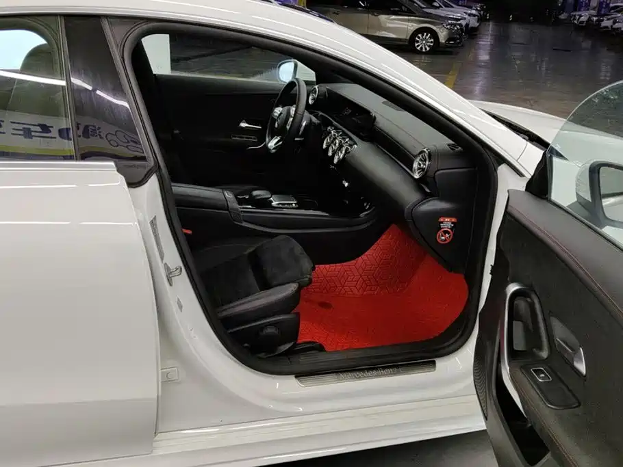 Mercedes-Benz CLA (Import) — миниатюра 8