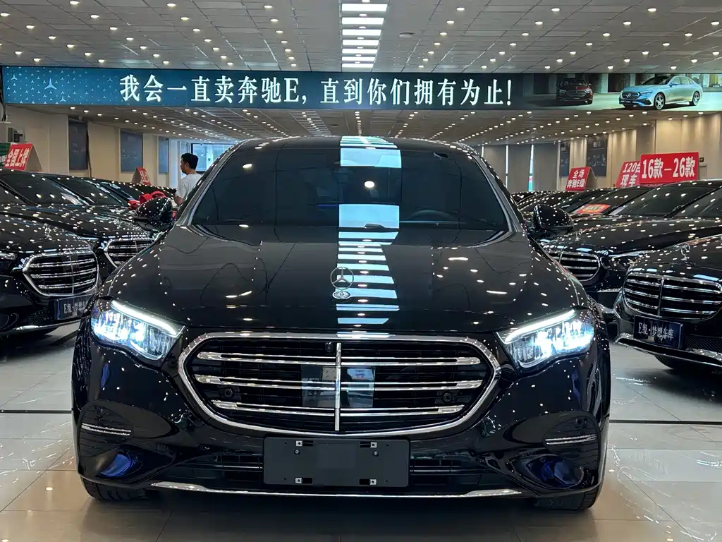Mercedes-Benz E-Class — миниатюра 5