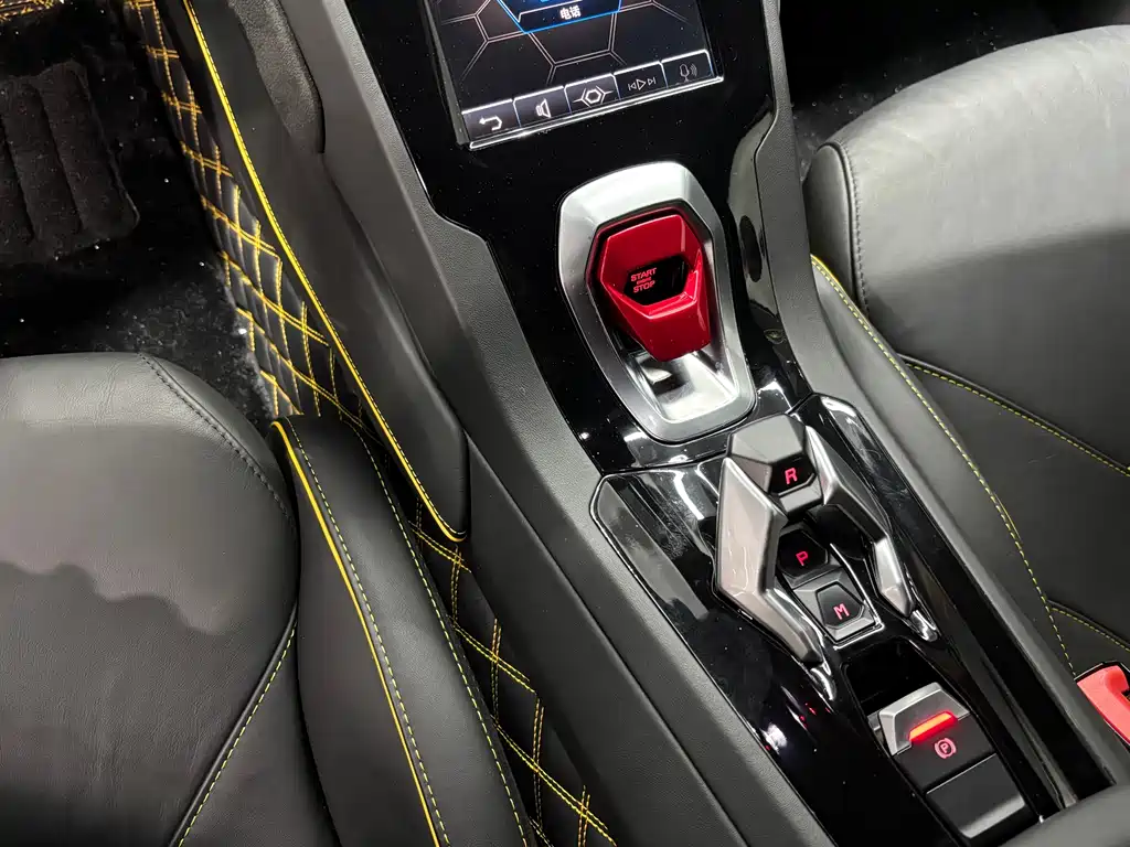 LAMBORGHINI HURACÁN