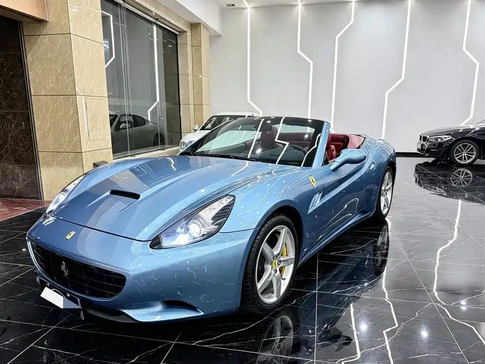 Ferrari California T