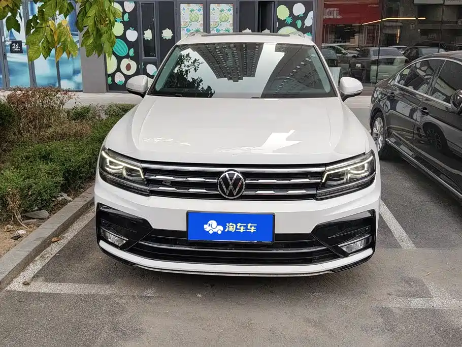 Volkswagen Tiguan L — миниатюра 2