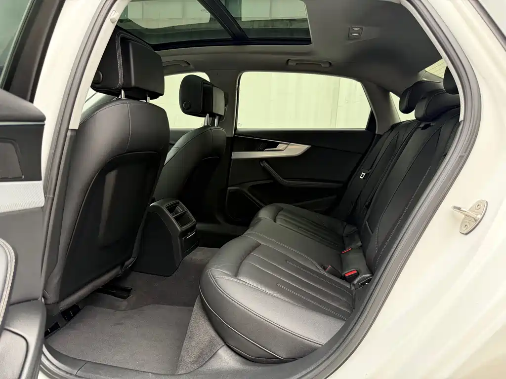 Audi A4L — миниатюра 5