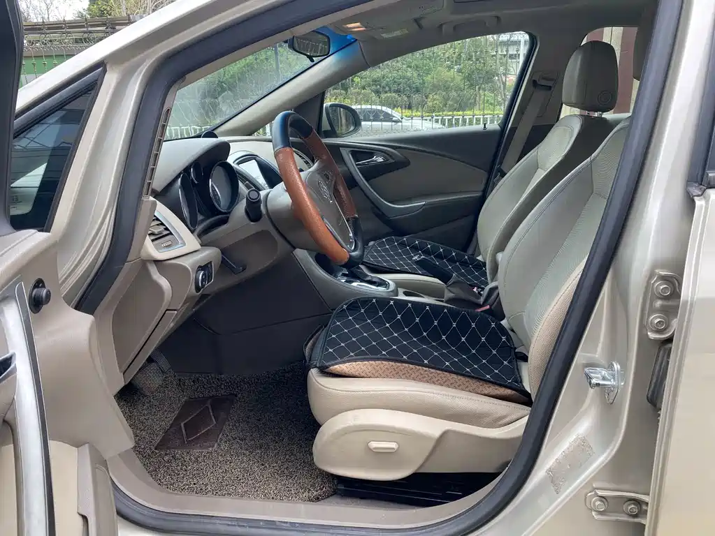 Buick Excelle — миниатюра 8