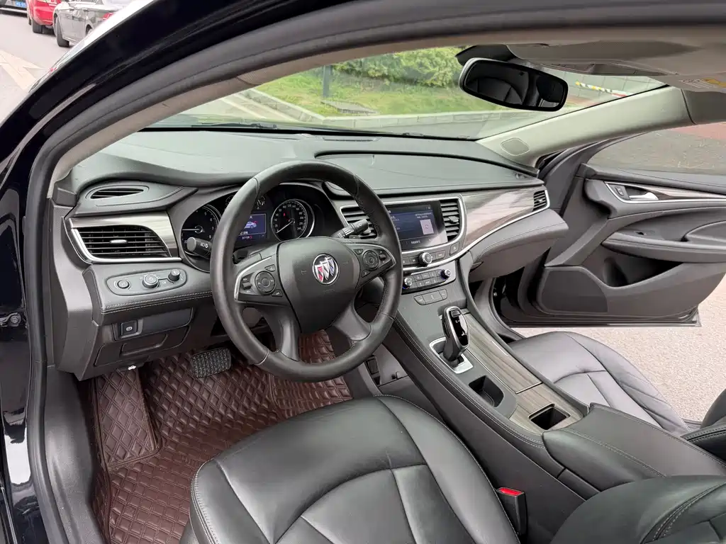 Buick LaCrosse 2021 652T Luxury