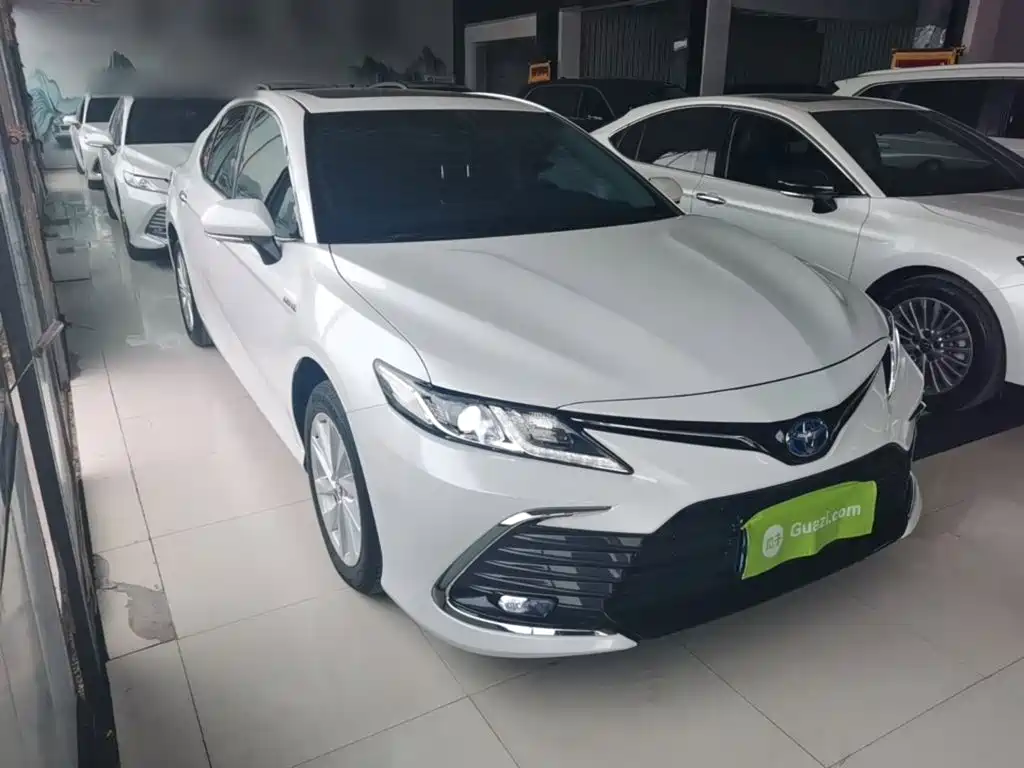 Toyota Camry — миниатюра 4