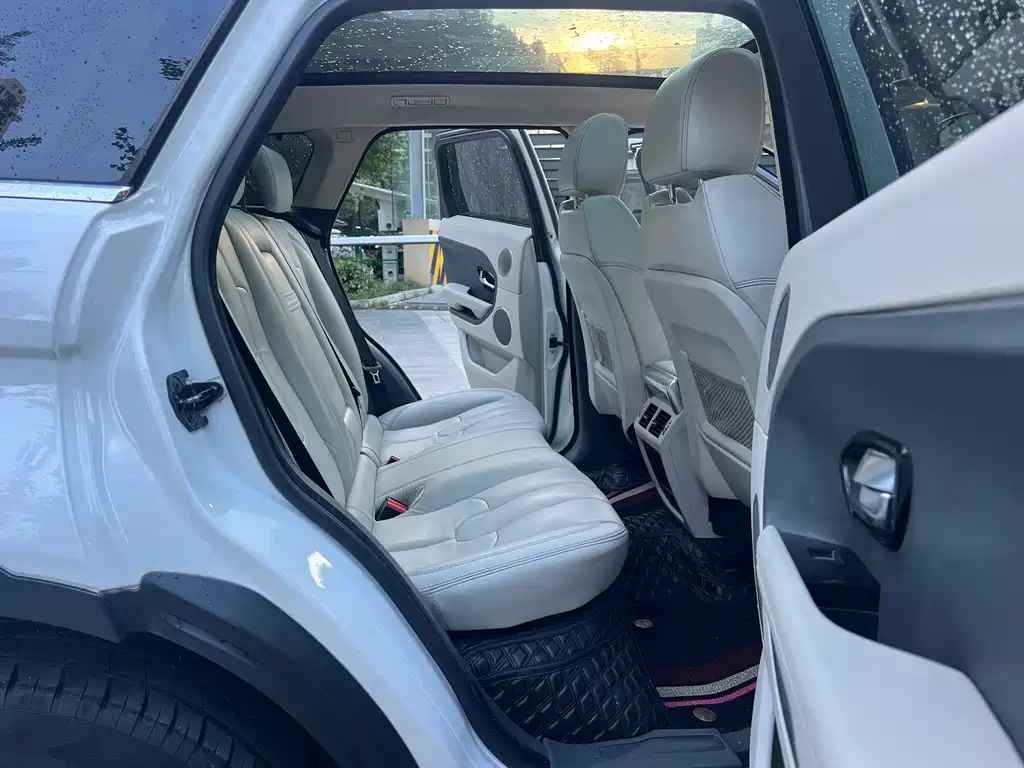 Land Rover Evoque (Import) — миниатюра 12