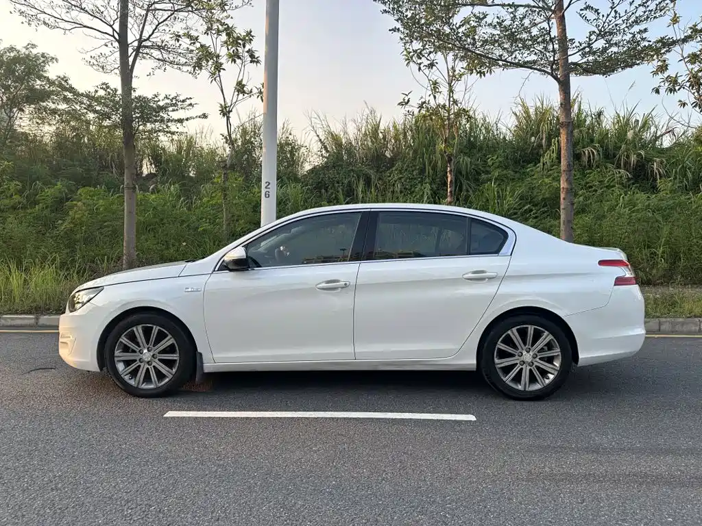 Peugeot 408 — миниатюра 3