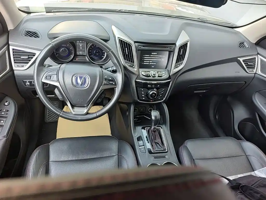 Changan CS75 — миниатюра 10