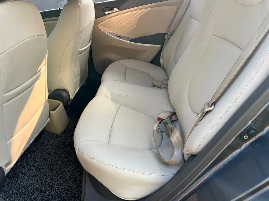 Hyundai Verna — миниатюра 6