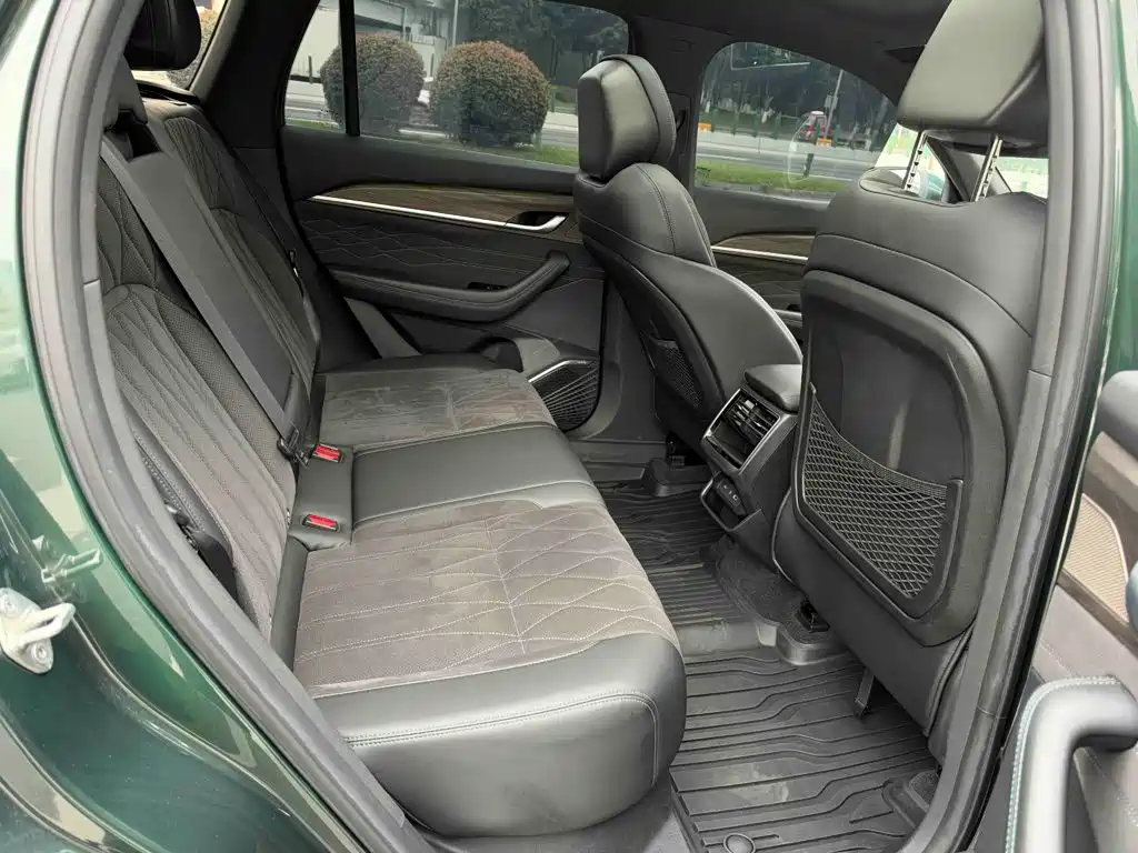 Geely Xingyue L — миниатюра 11