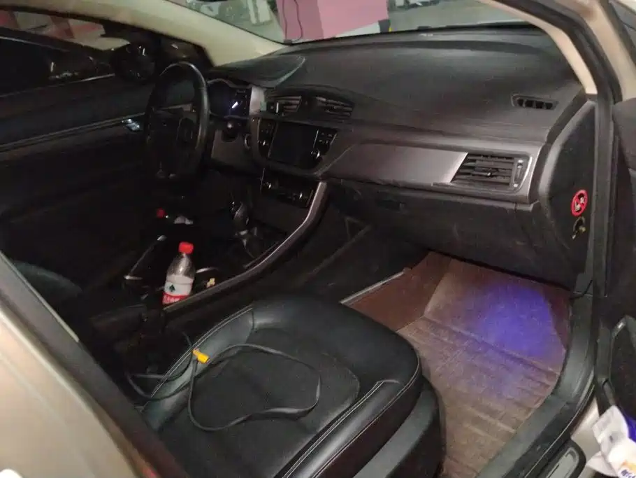 Geely Emgrand GS — миниатюра 8