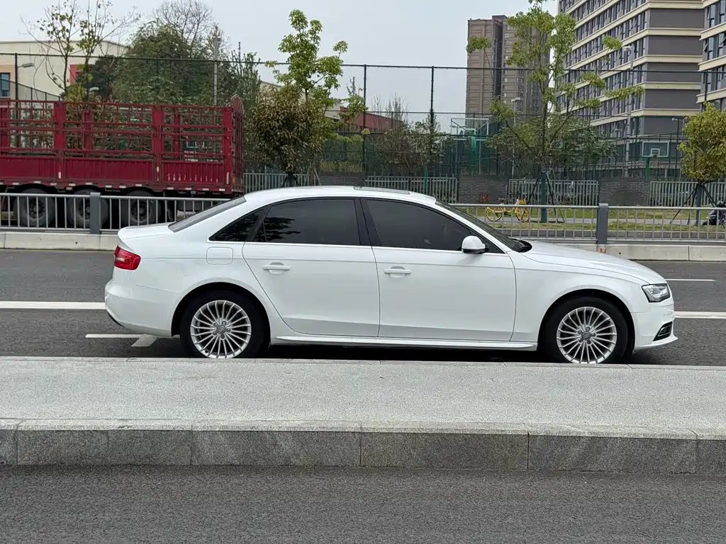Audi A4L — миниатюра 15