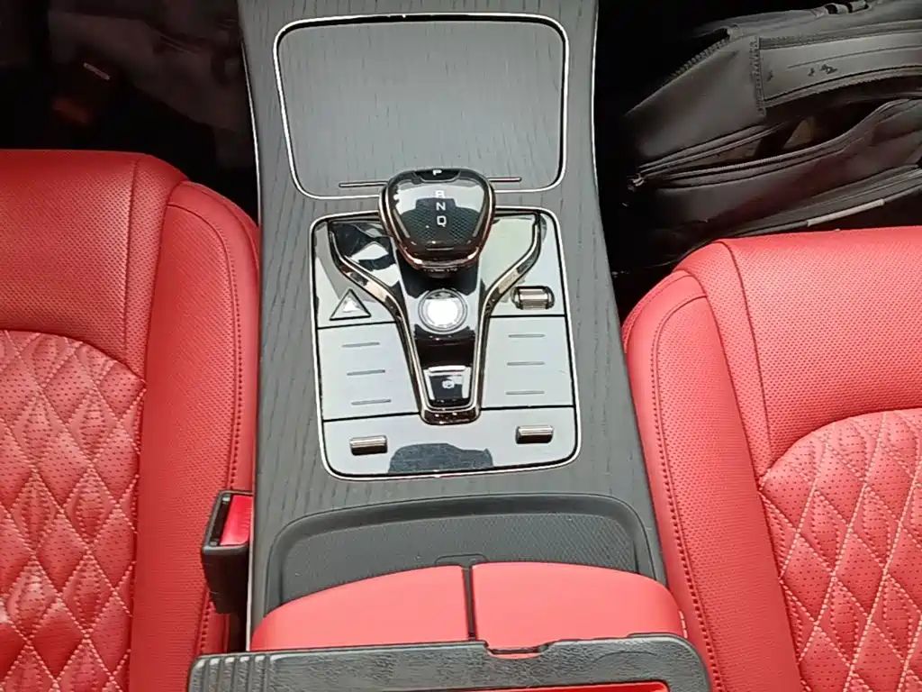 BYD Han — миниатюра 14