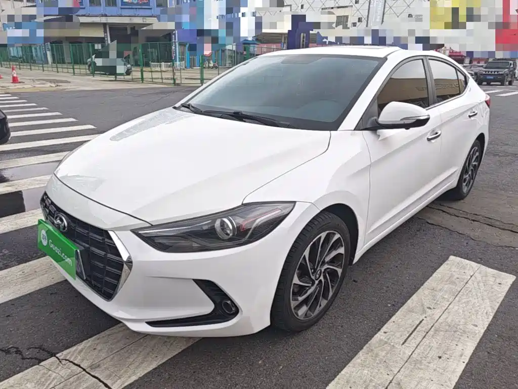 Hyundai Elantra — миниатюра 2