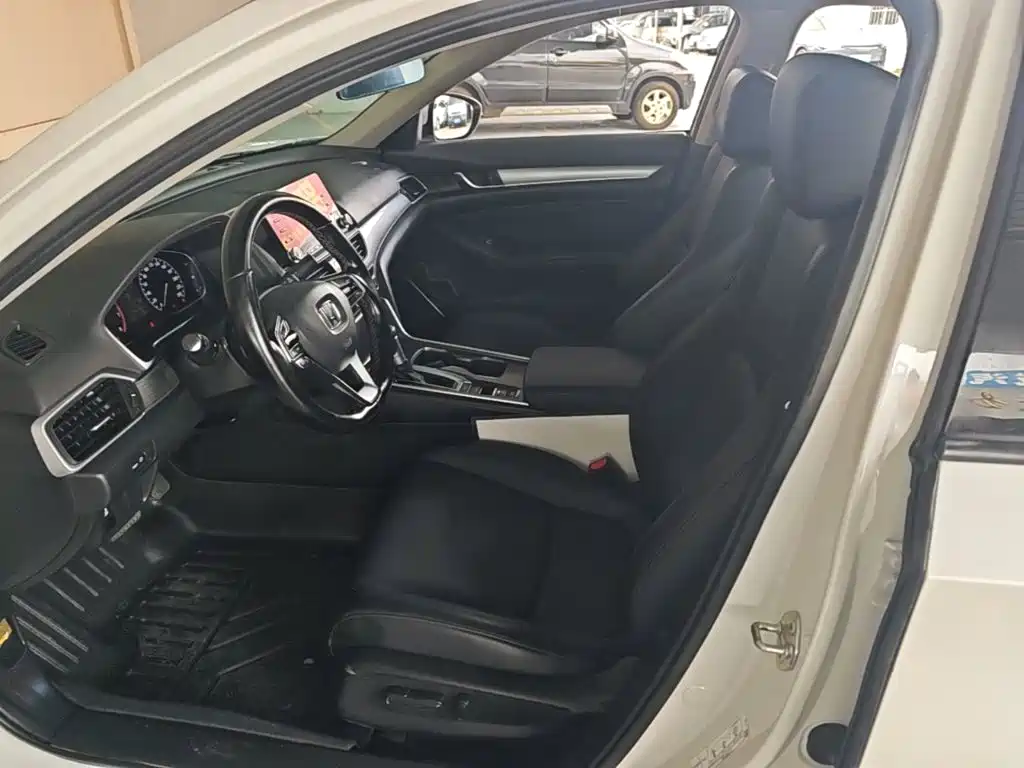 Honda Accord — миниатюра 15
