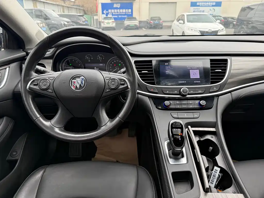 Buick LaCrosse 2021 652T Luxury