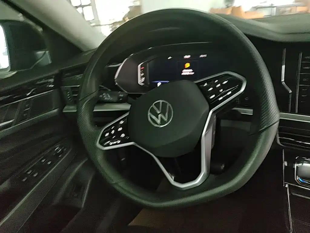 Volkswagen Passat — миниатюра 11
