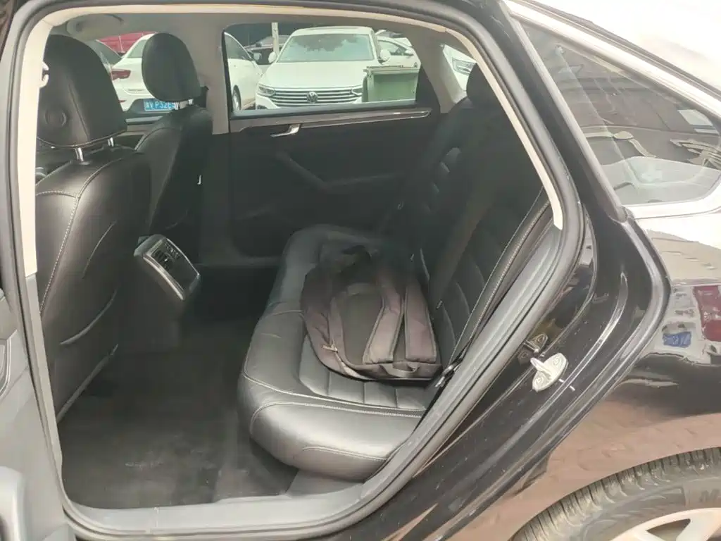 Volkswagen Passat — миниатюра 17