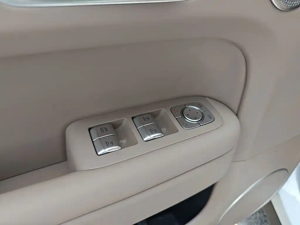 Li Auto Li L6 — миниатюра 20