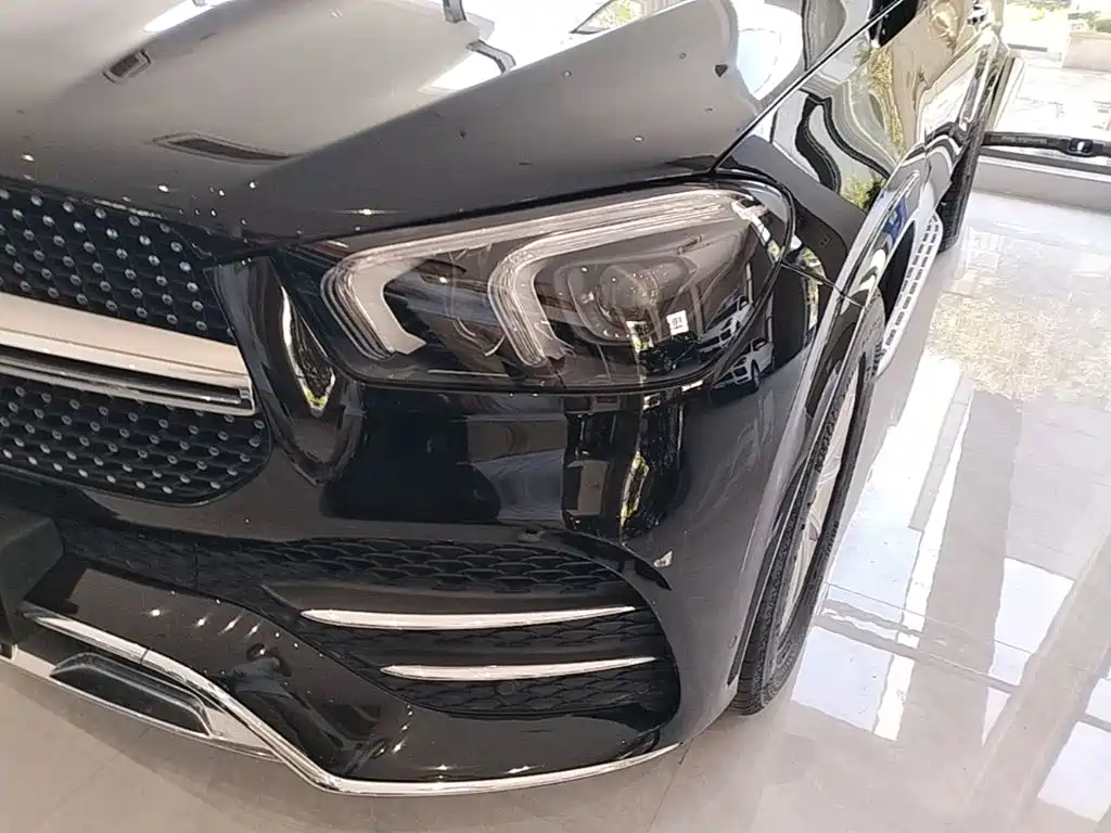 Mercedes-Benz GLE (Import) — миниатюра 24