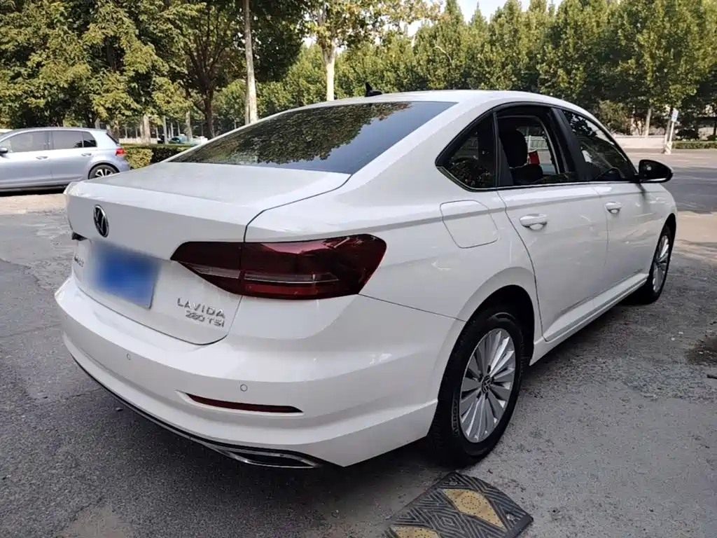 Volkswagen Lavida — миниатюра 7