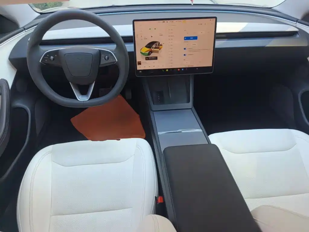 Tesla Model 3 — миниатюра 10