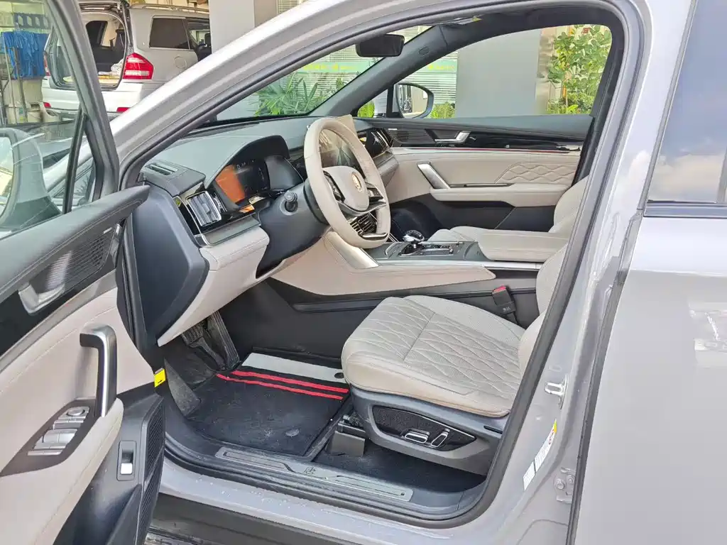 BYD Tang New Energy — миниатюра 4