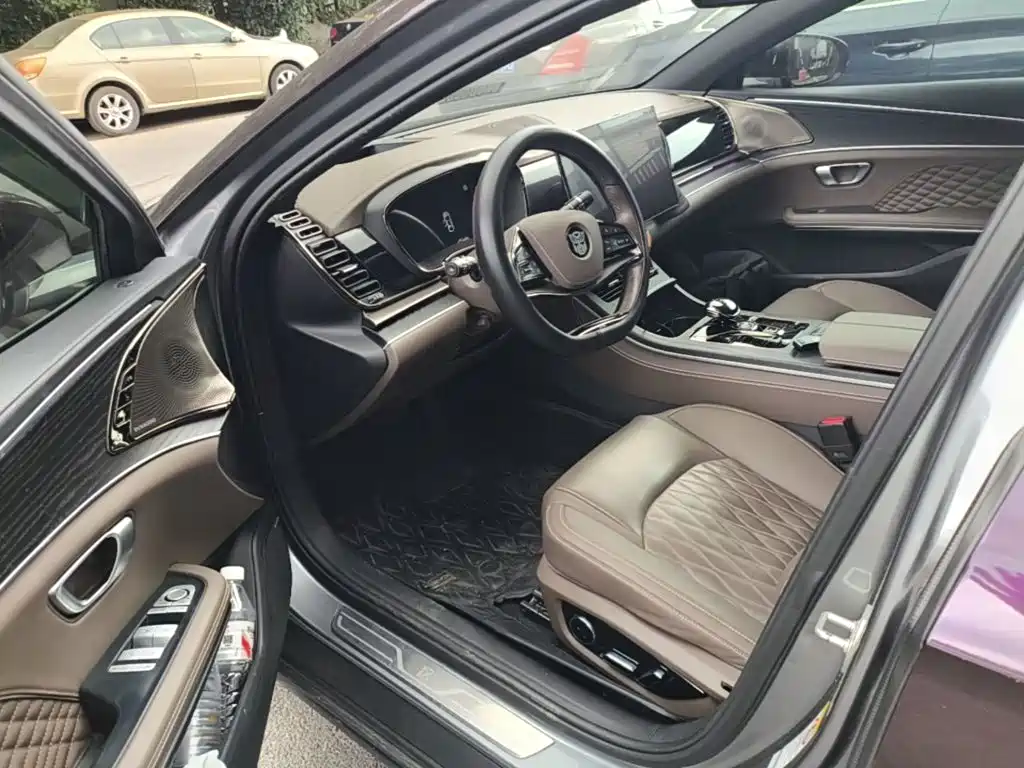 BYD Han — миниатюра 16