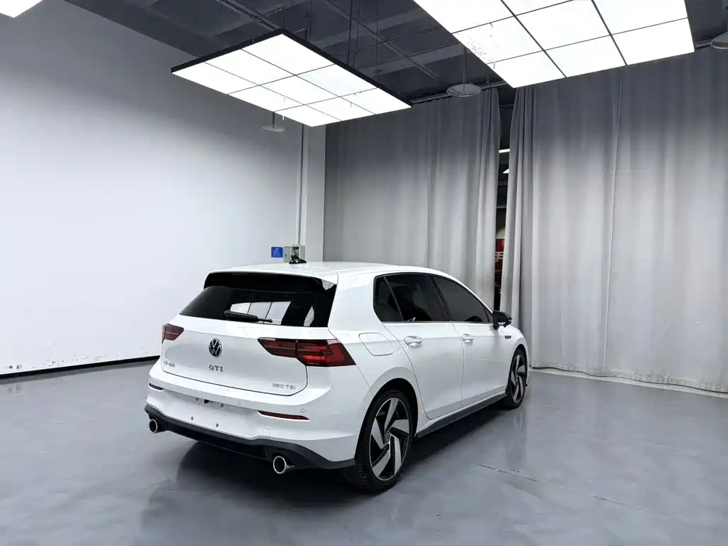 Volkswagen Golf GTI — миниатюра 7