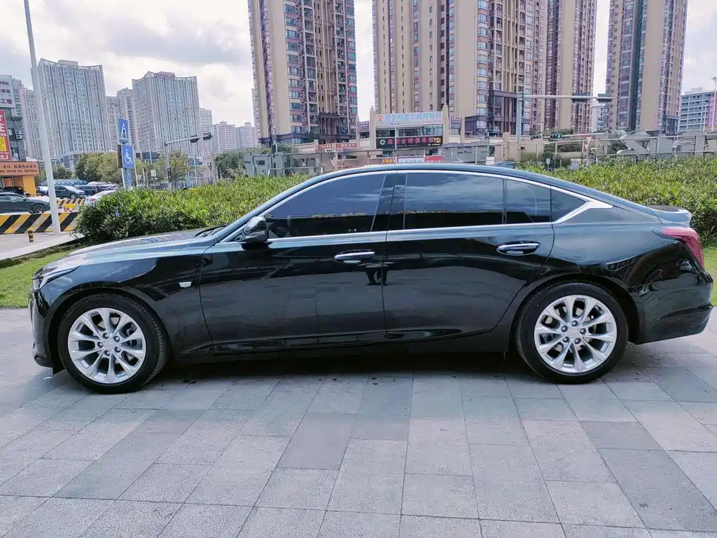 Cadillac CT5 — миниатюра 6
