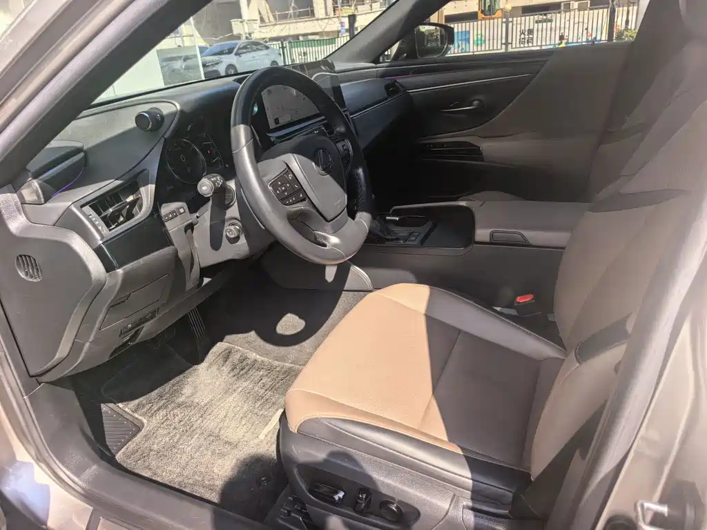 Lexus ES — миниатюра 4