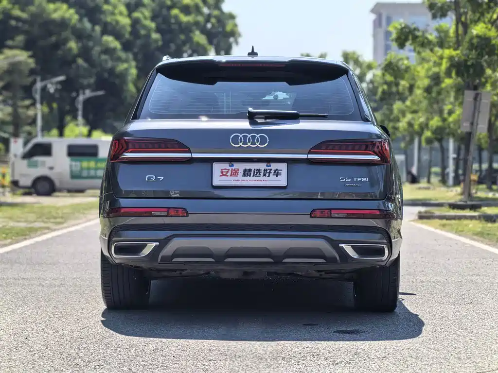 Audi Q7 — миниатюра 4