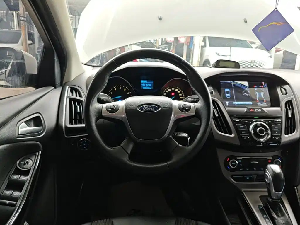 Ford Focus — миниатюра 11