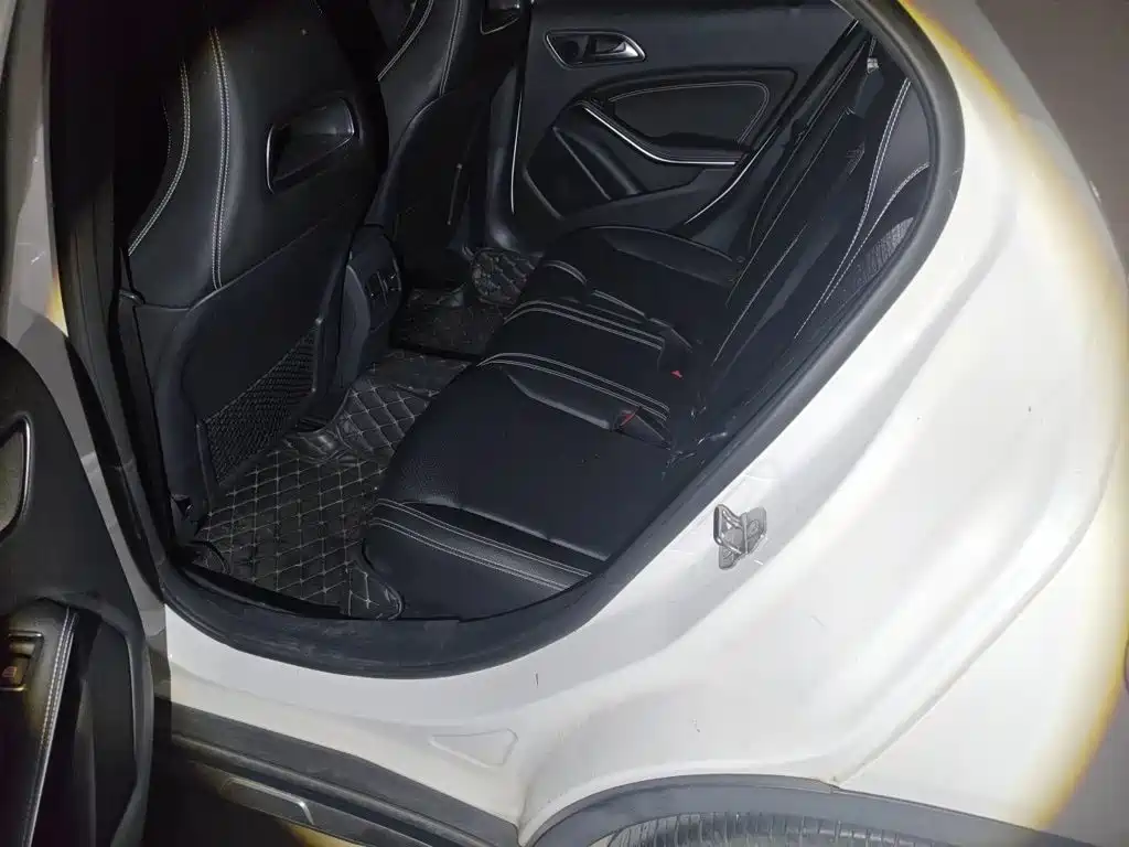 Mercedes-Benz GLA — миниатюра 13