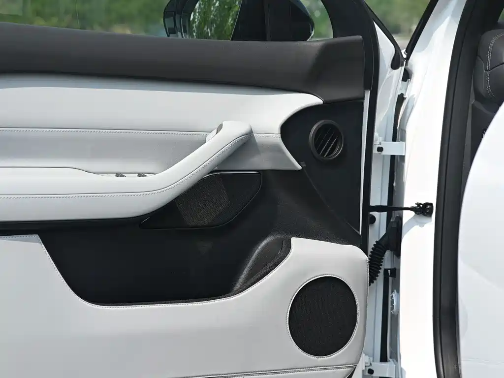 NIO ES6 — миниатюра 11