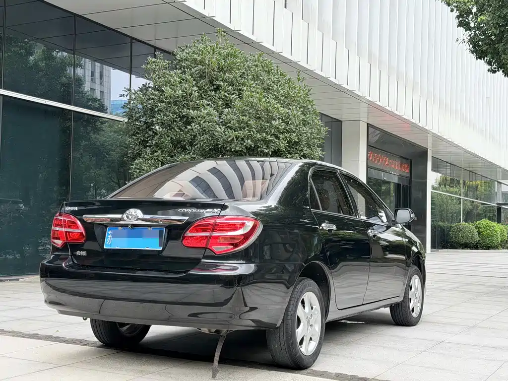 Toyota Corolla — миниатюра 4