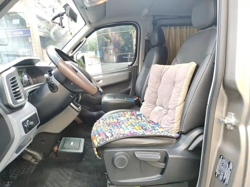 Maxus V80 — миниатюра 8