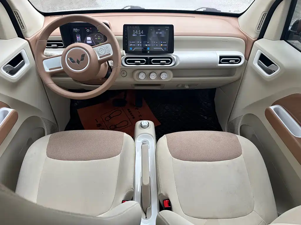 Wuling MINIEV — миниатюра 8