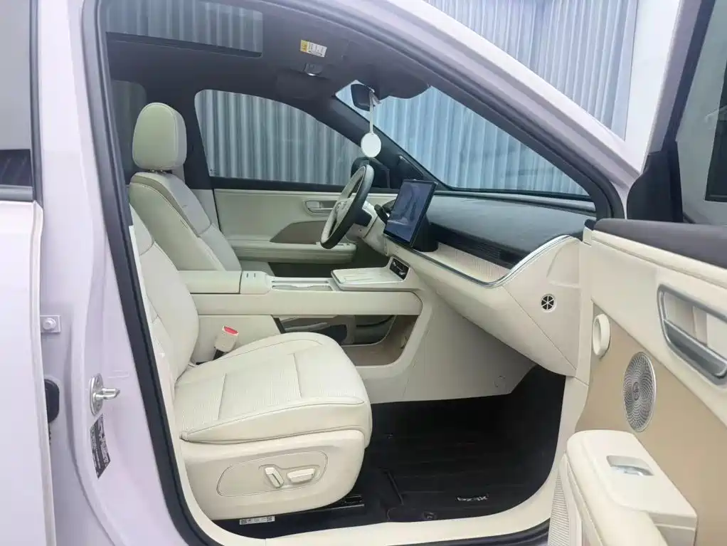 Toyota bZ3X — миниатюра 16