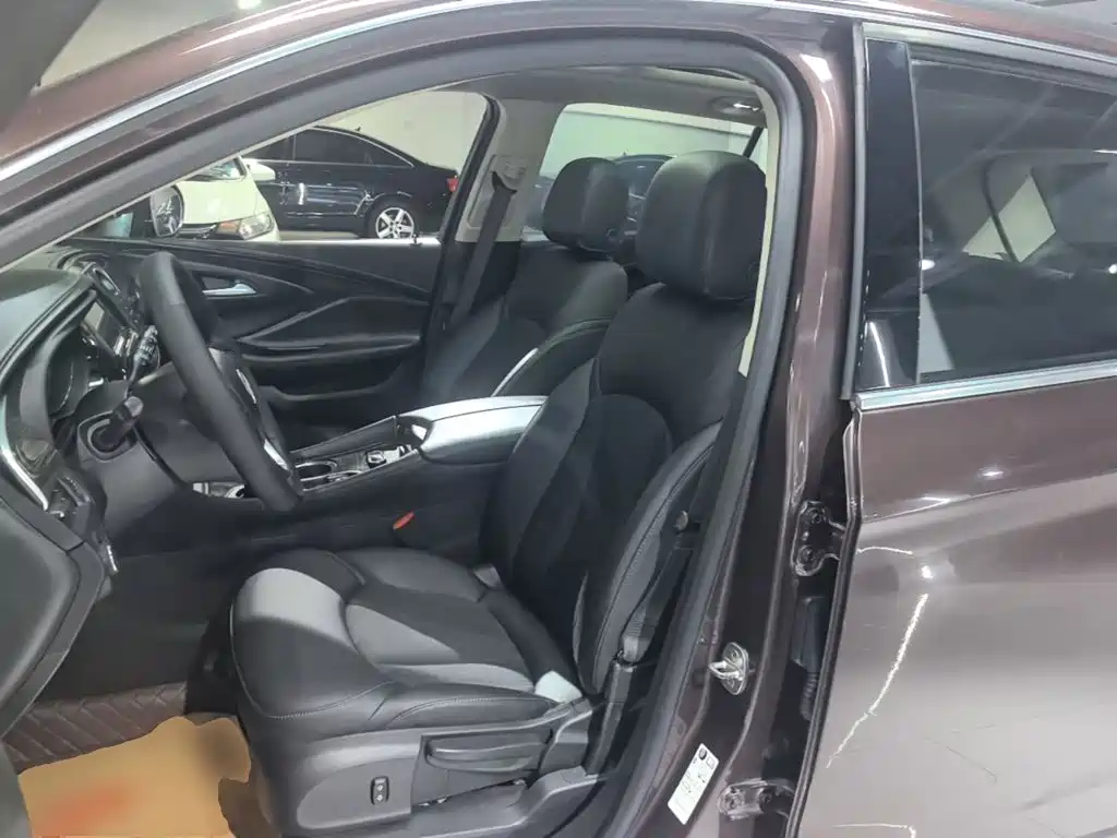 Buick Envision Plus — миниатюра 15