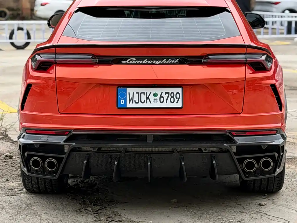 Lamborghini Urus — миниатюра 16